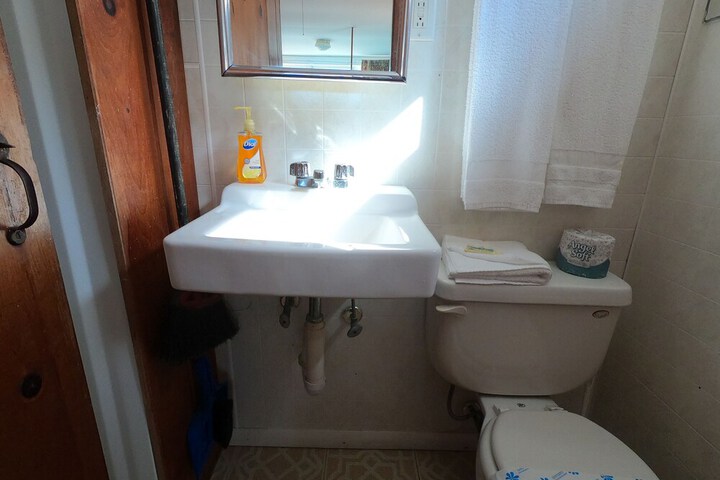 Room 168 of 219