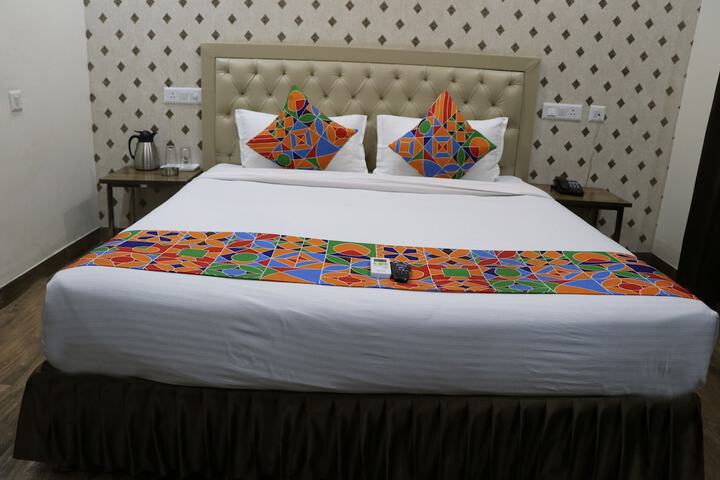 Room 6 of 36