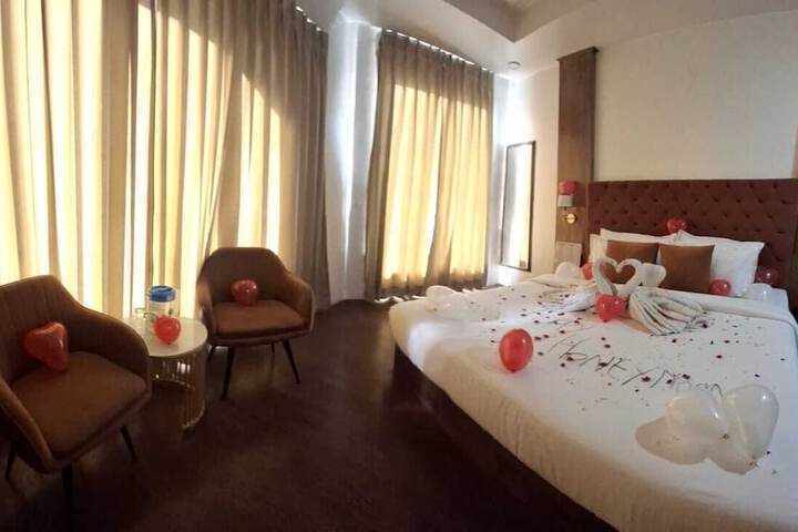 Room 12 of 23