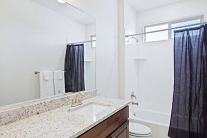Room 6 of 38