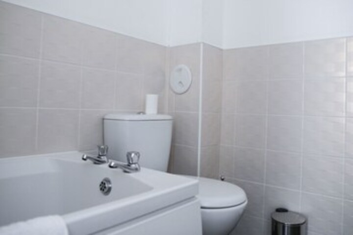 Room 2 of 18