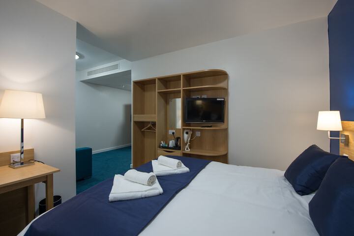 Room 9 of 57