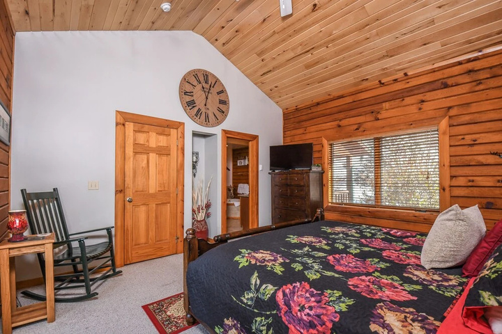 Room 4 of 22