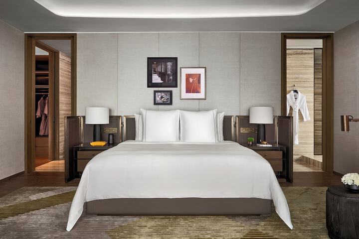 Room 31 of 154