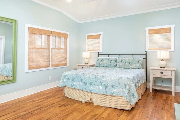 Room 3 of 16