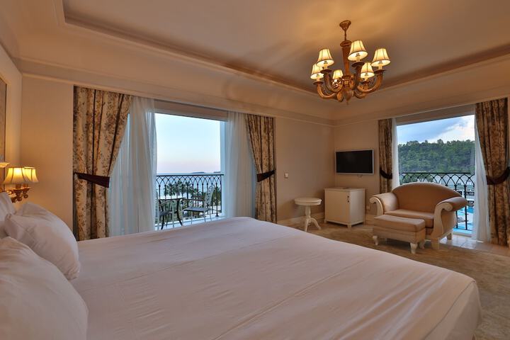 Room 36 of 224
