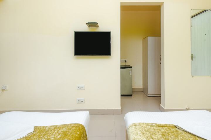 Room 35 of 102