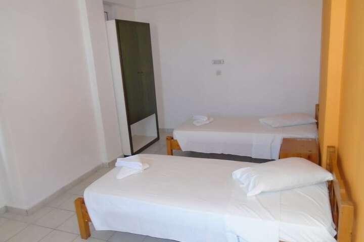 Room 9 of 70