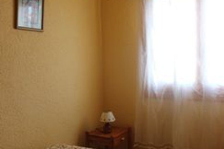 Room 8 of 17