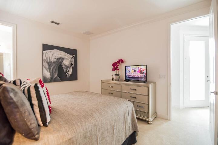 Room 3 of 48