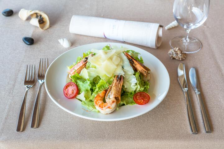 Dining 48 of 78