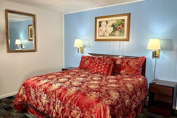 Room 8 of 18