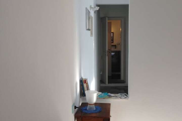 Room 6 of 33