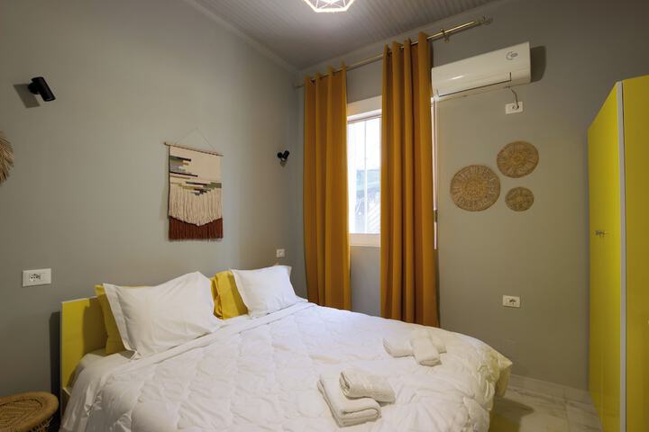 Room 51 of 90
