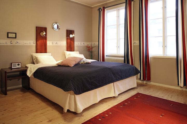 Room 9 of 44