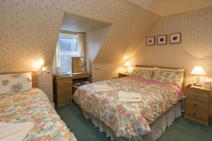 Room 4 of 35