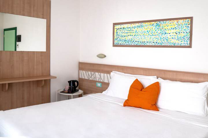 Room 18 of 49