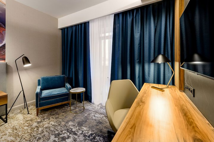 Room 75 of 87