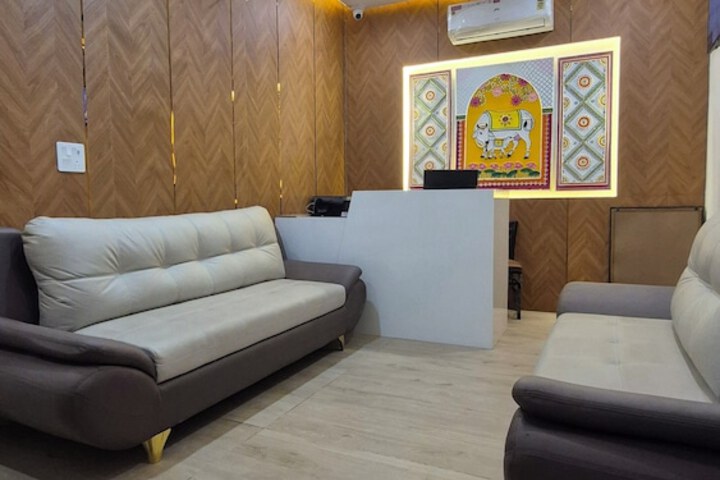 Hotel Interior 4 of 36