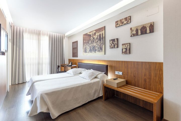 Room 20 of 39