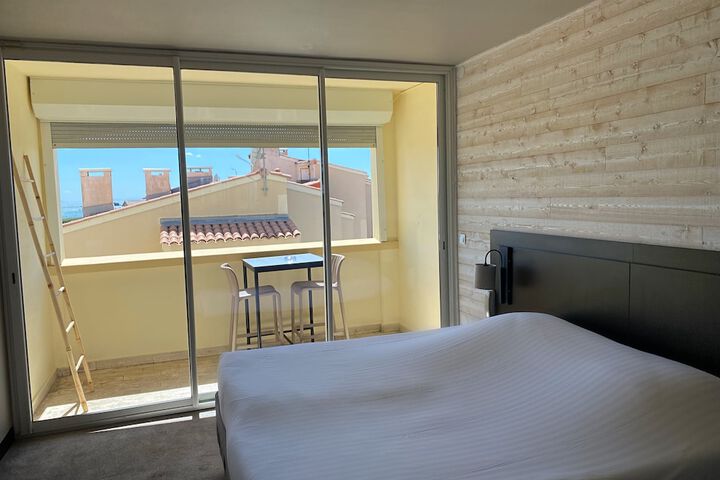 Room 17 of 21