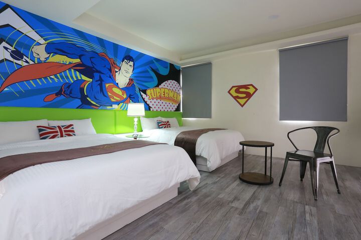 Room 13 of 35