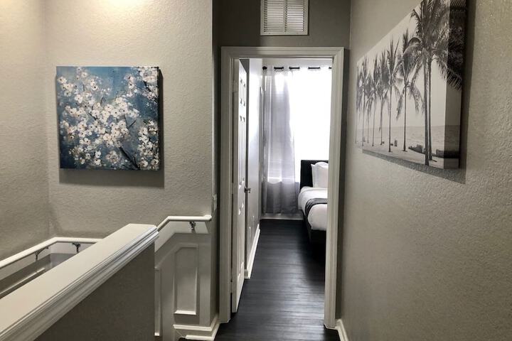 Room 4 of 66