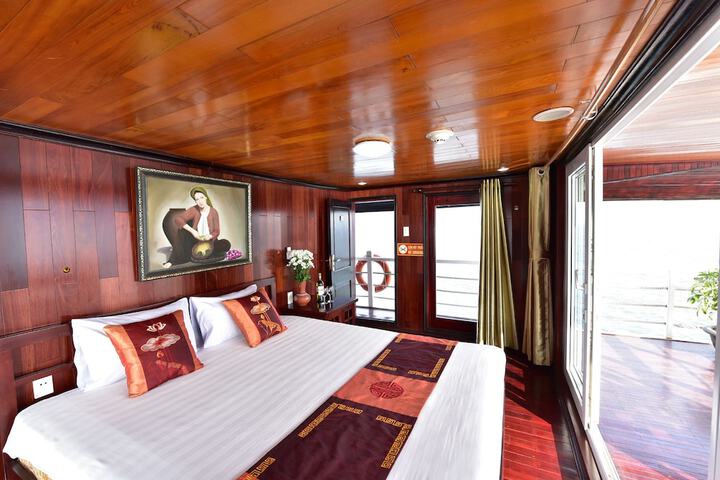 Room 9 of 35
