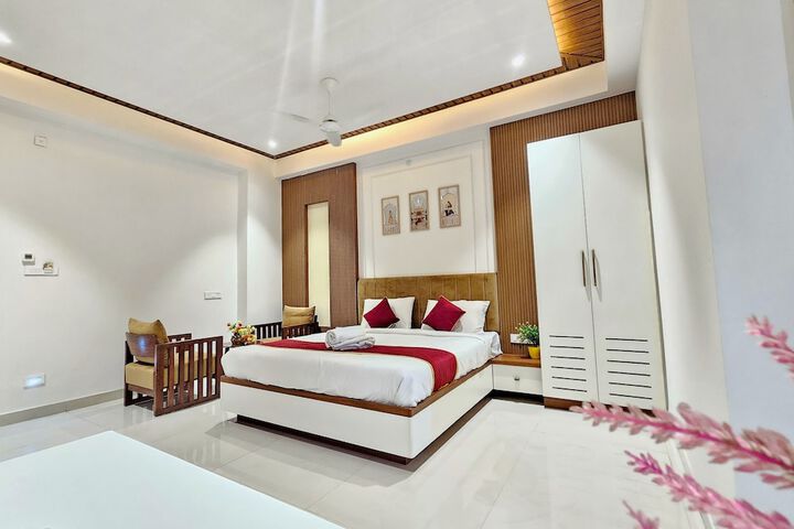 Room 8 of 21