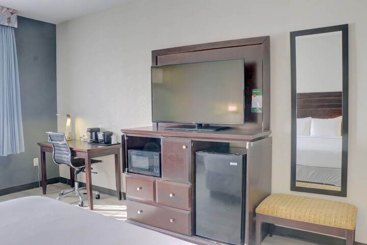 Room 12 of 41