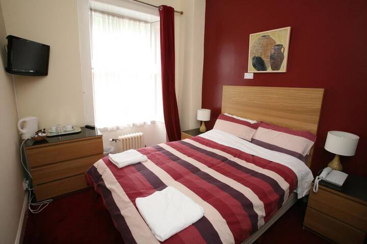 Room 29 of 44