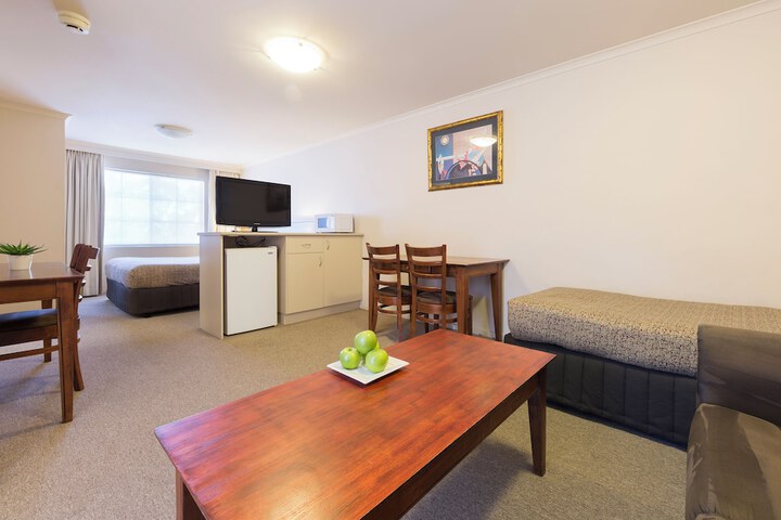 Room 9 of 29