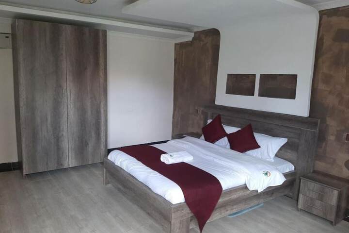 Room 4 of 19