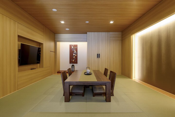 Room 14 of 122