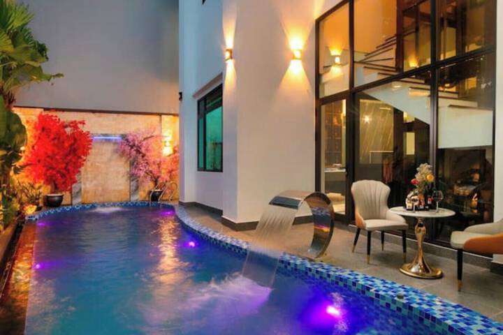 Pool 22 of 31