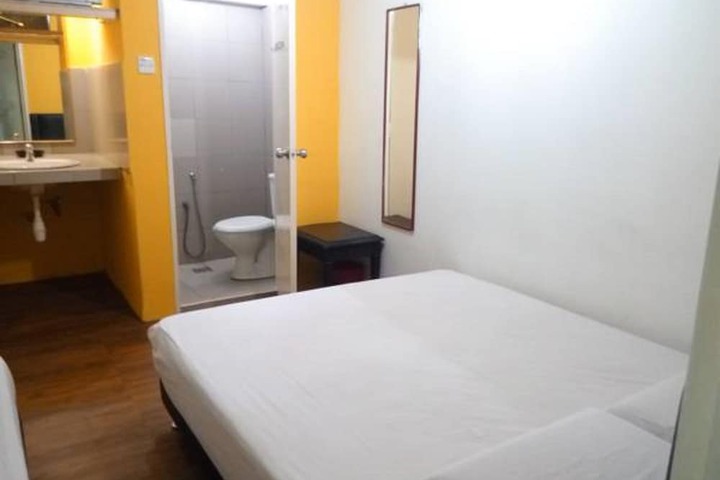 Room 16 of 63