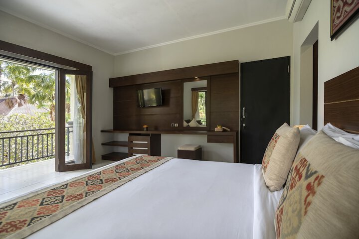 Room 8 of 72