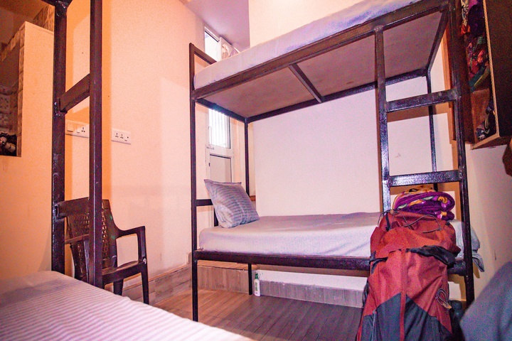 Room 16 of 46