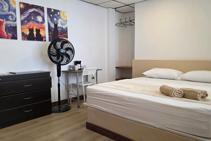 Room 2 of 44
