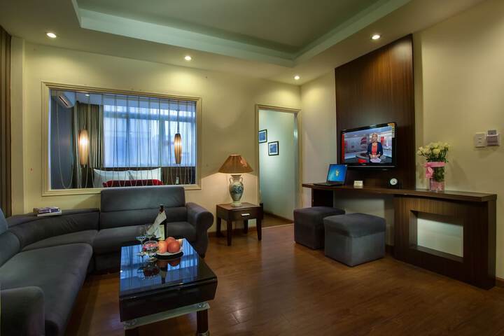 Room 17 of 28