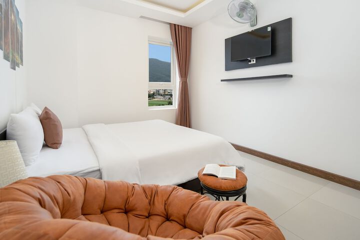 Room 32 of 45