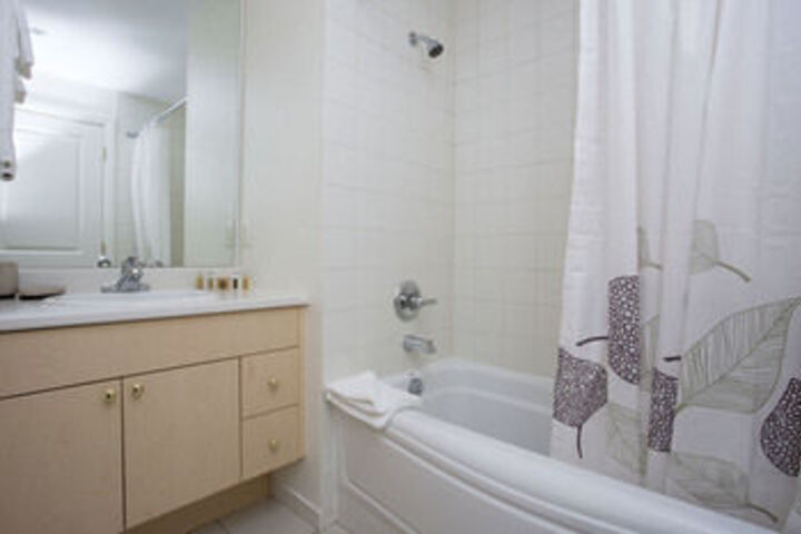 Room 4 of 27