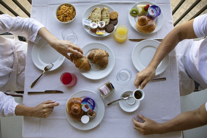 Breakfast/Coffee Service 47 of 72