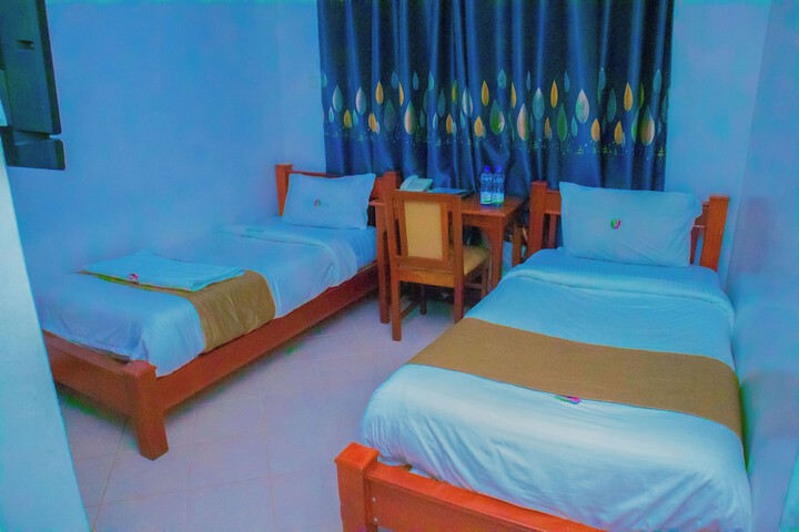 Room 6 of 31