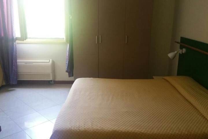 Room 7 of 30