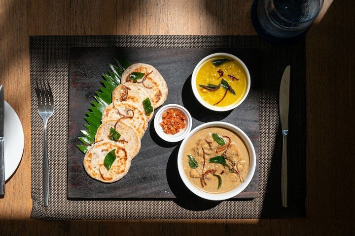 Dining 76 of 111