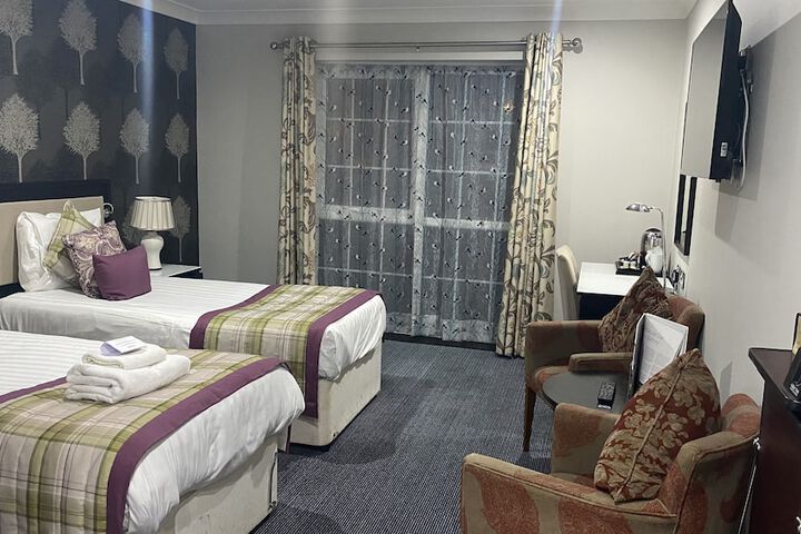 Room 47 of 103