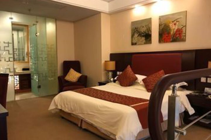 Room 16 of 31