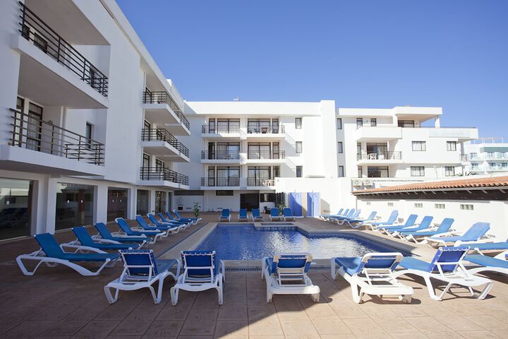 Sundeck 56 of 63