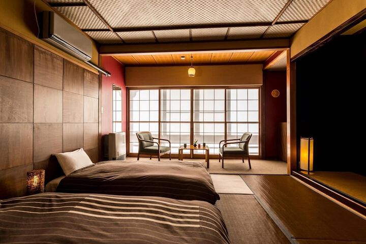 Room 5 of 50